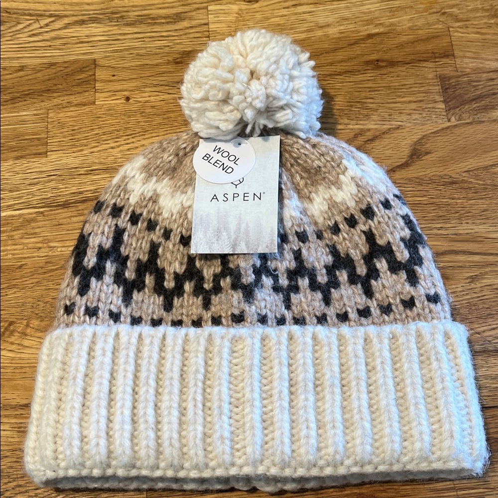 NWT Aspen Women’s Cream & Tan Wool-Blend Pom Beanie